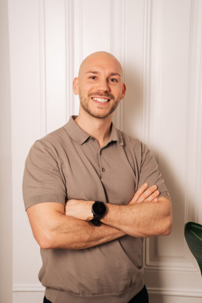 Lukas Tüchler - einer der beiden Gründer der physiotherapeutischen Praxis in 1030 Wien Landstraße stellt sich vor. Physiotherapeut & Osteopath im 3. Bezirk