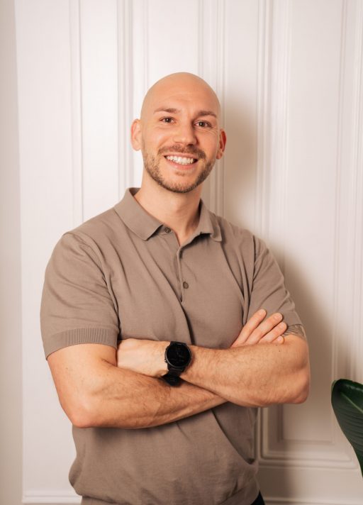 Lukas Tüchler - einer der beiden Gründer der physiotherapeutischen Praxis in 1030 Wien Landstraße stellt sich vor. Physiotherapeut & Osteopath im 3. Bezirk